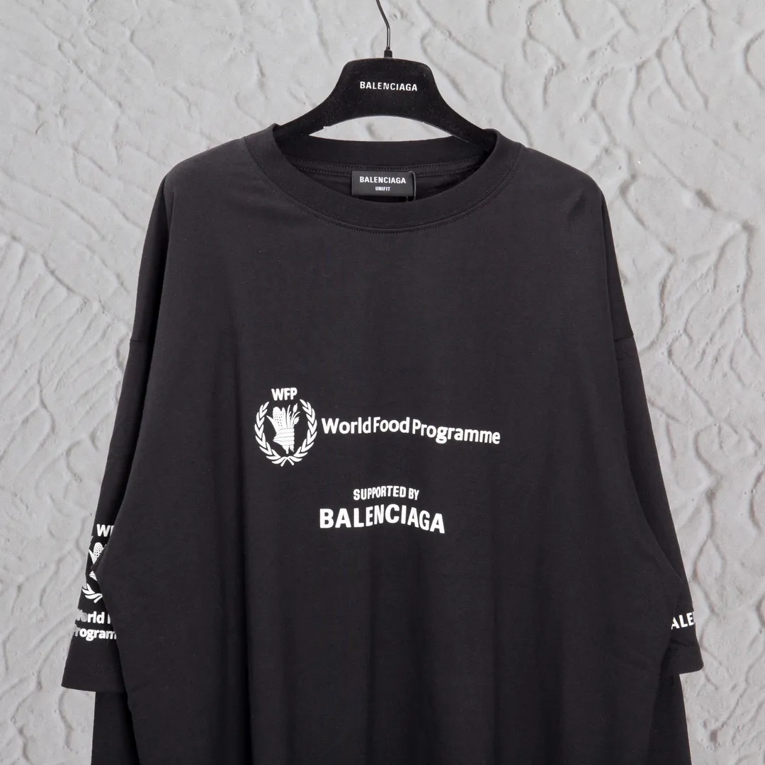 𝐁a𝐋en𝐂i𝐆a ：𝐁A𝐋EN𝐂IA𝐆A/ ； T ： 32 240 - # # 23ss Same Style ❗️❗️❗️ size：xs s m l